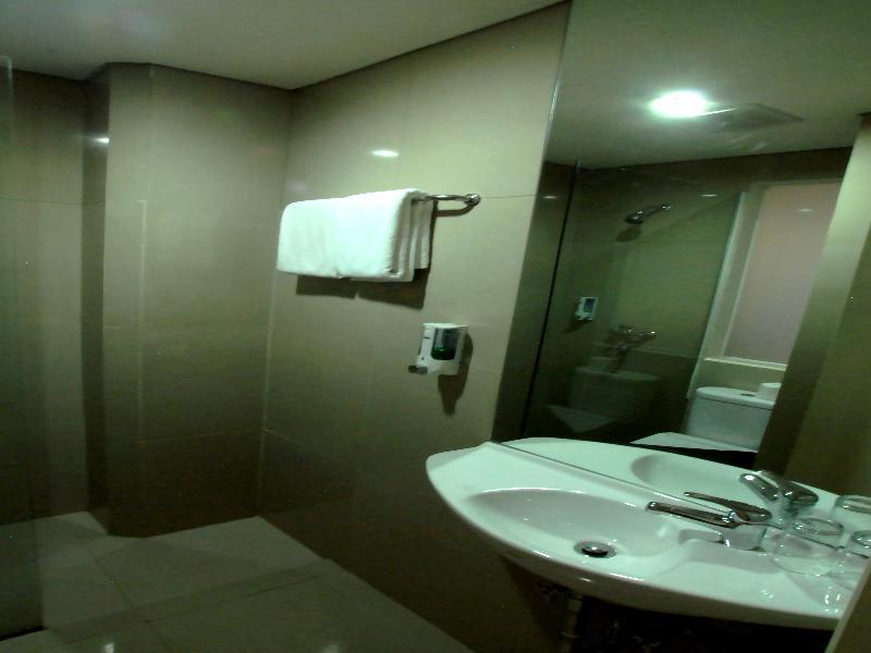 Vio Hotel Veteran Bandung Exterior foto