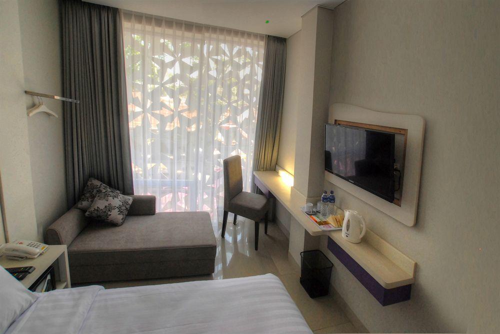 Vio Hotel Veteran Bandung Exterior foto