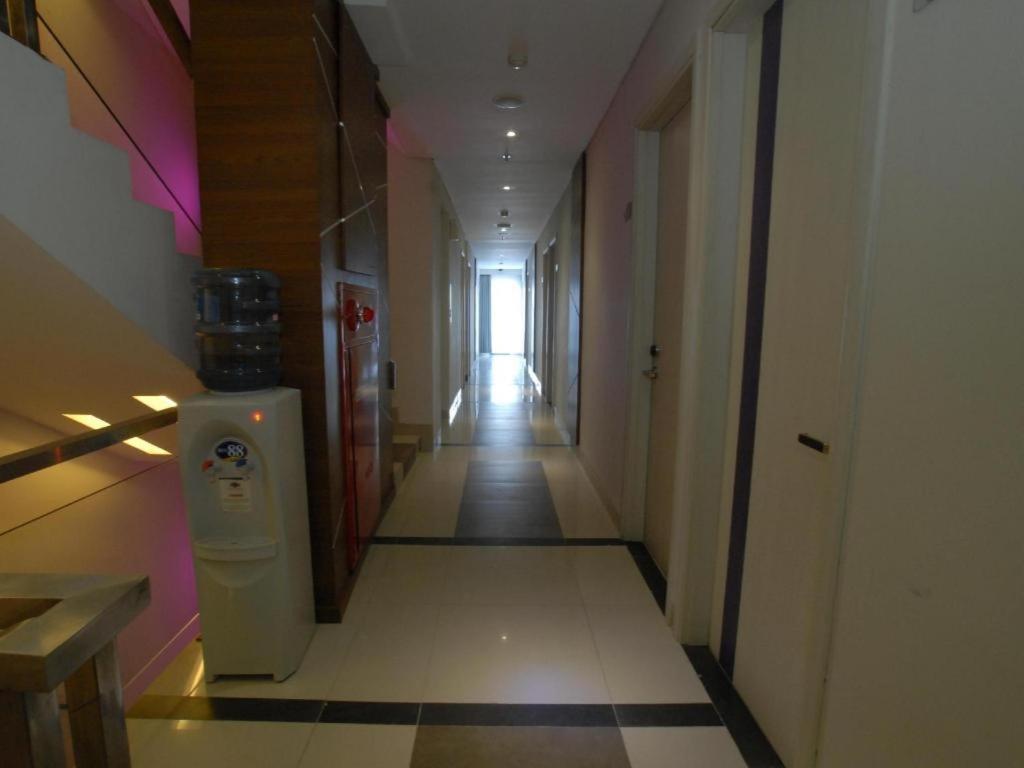 Vio Hotel Veteran Bandung Exterior foto