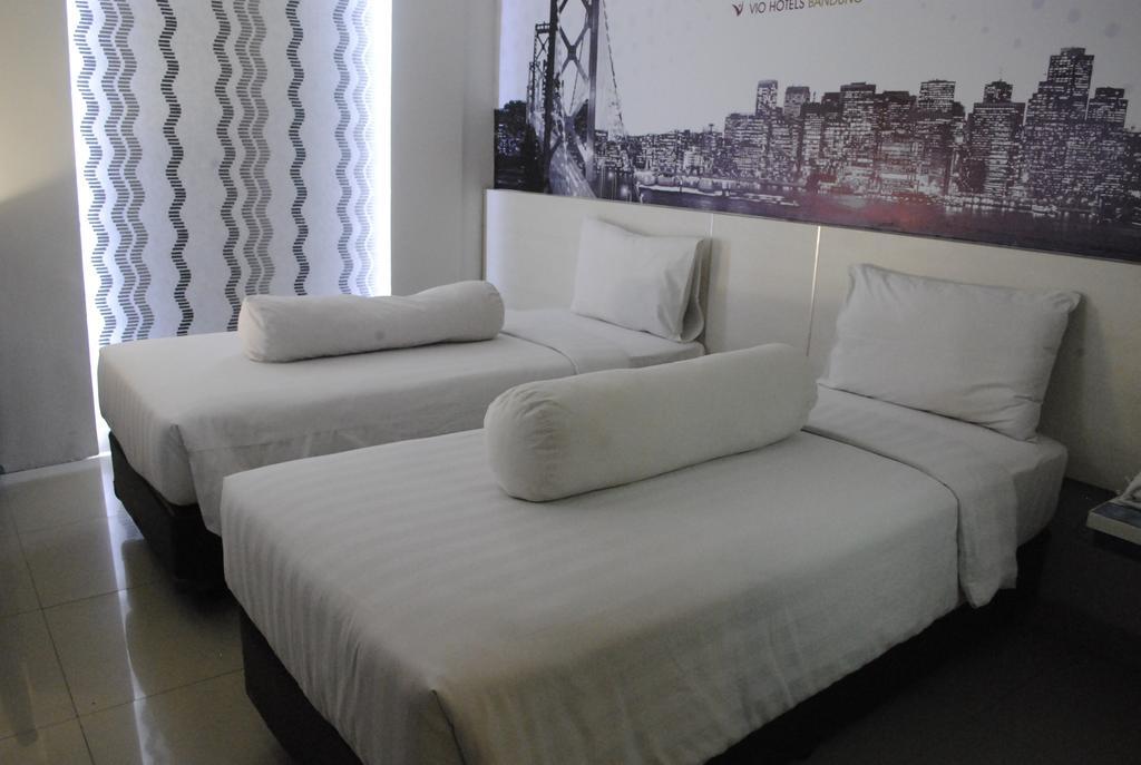 Vio Hotel Veteran Bandung Exterior foto